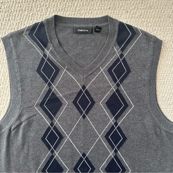 Retro Patterned Argyle Vest - Picture 2 of 6